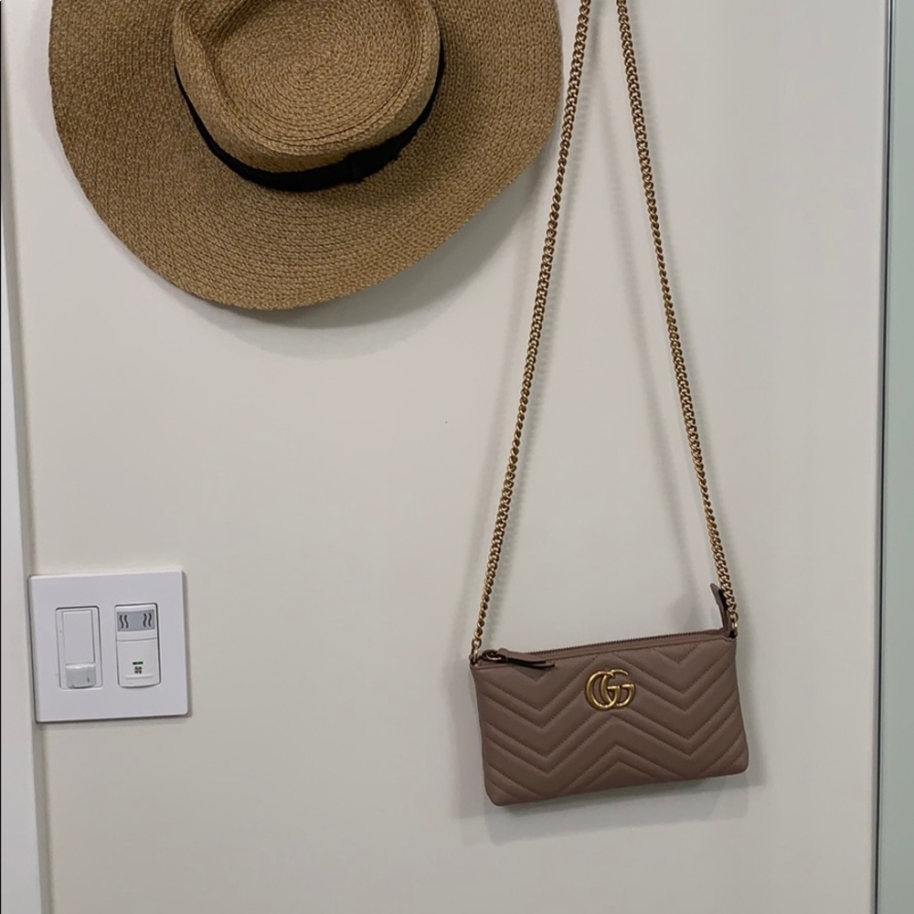 AUTHENTIC GUCCI GG MARMONT MINI POUCH BAG